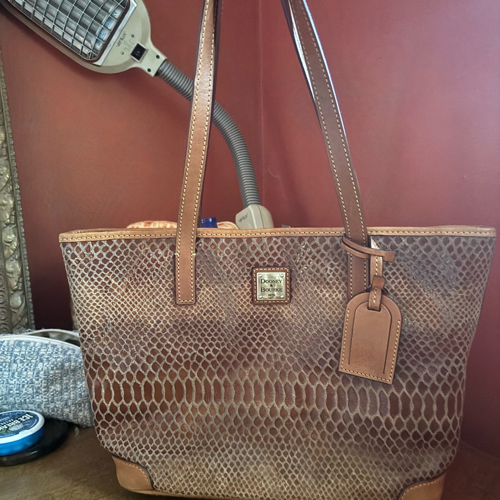 Vintage Dooney & Bourke Brown Leather Tote with Gold Hardware